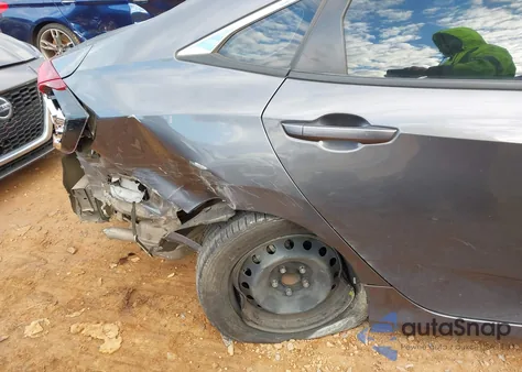 2018 Honda Civic Lx z USA, uszkodzony, nr VIN 2HGFC2F58JH545751